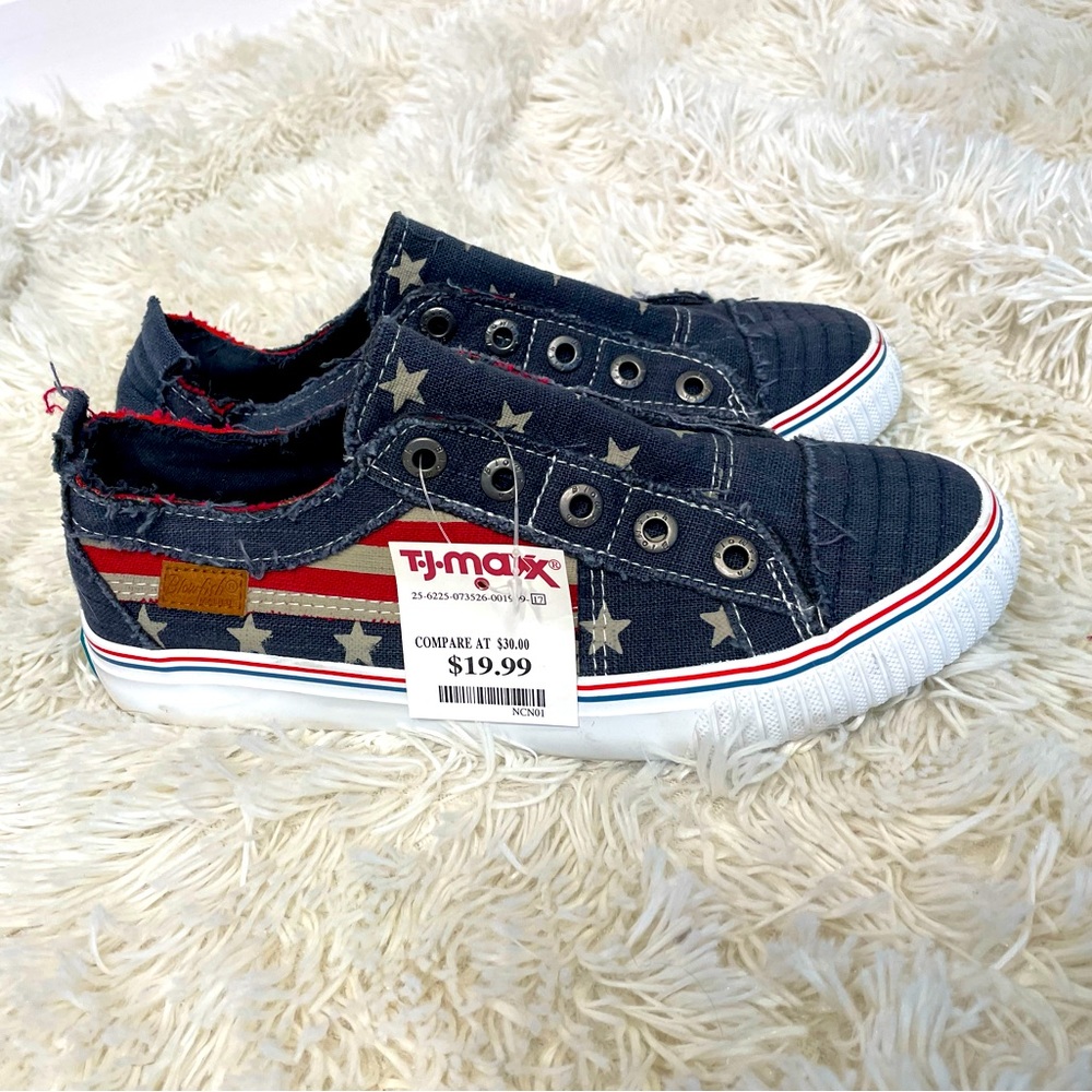 BNWT Blowfish - American Flag distressed shoes